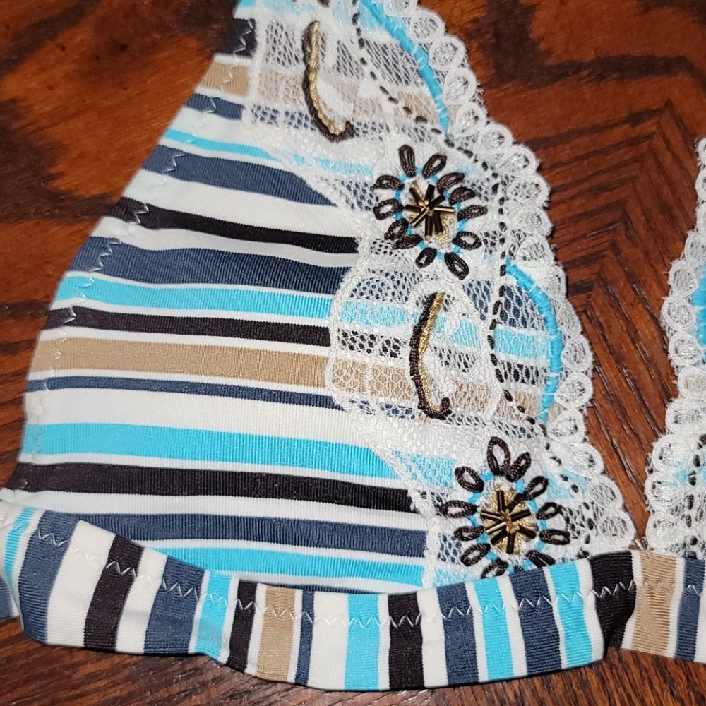 BECCA Bikini Set - Picture 2 of 7